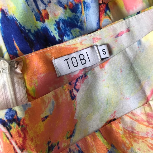 Tobi Shorts - Picture 3 of 4